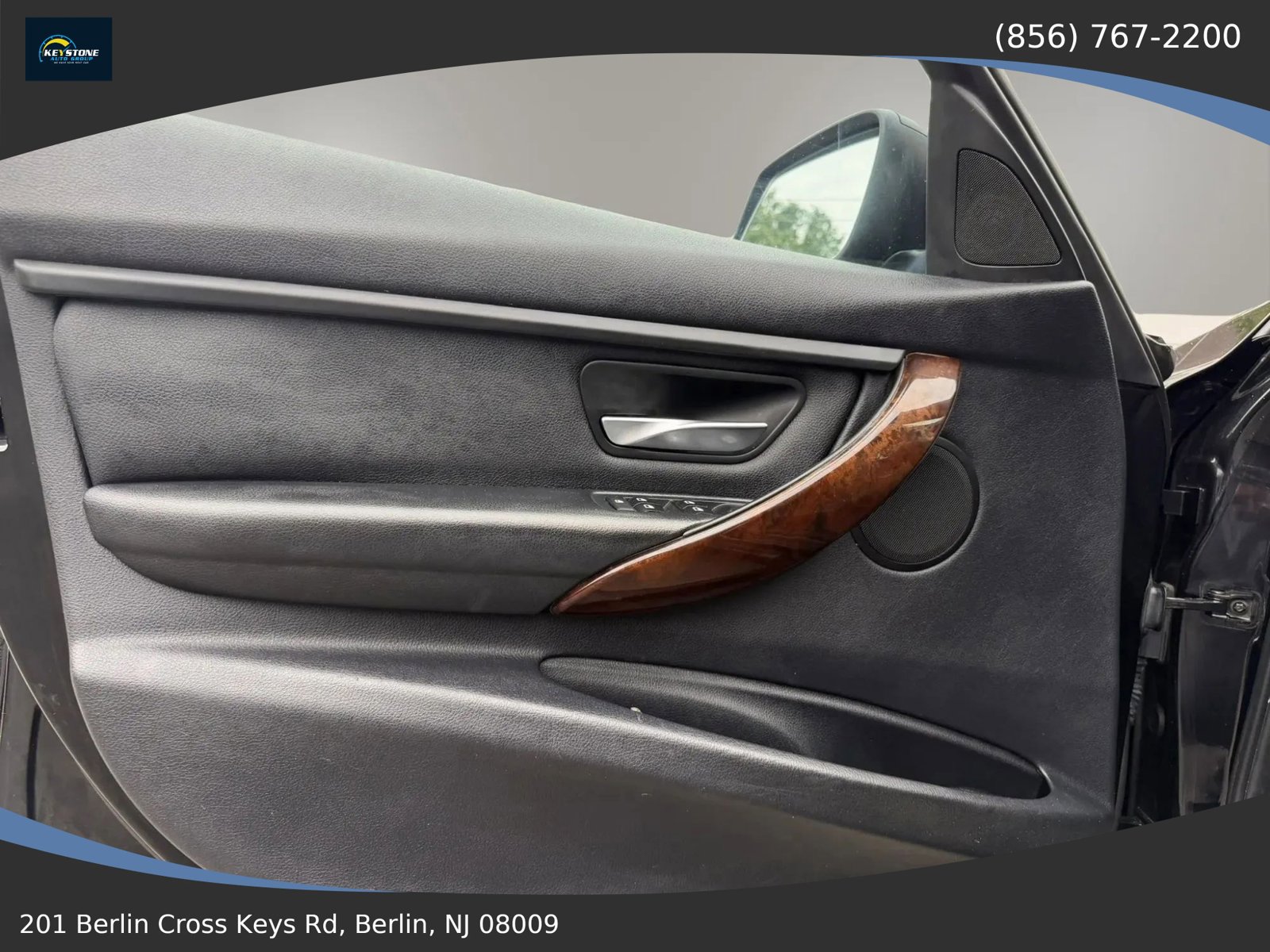 Used 2014 BMW 320i xDrive Sedan AWD/4WD image 9