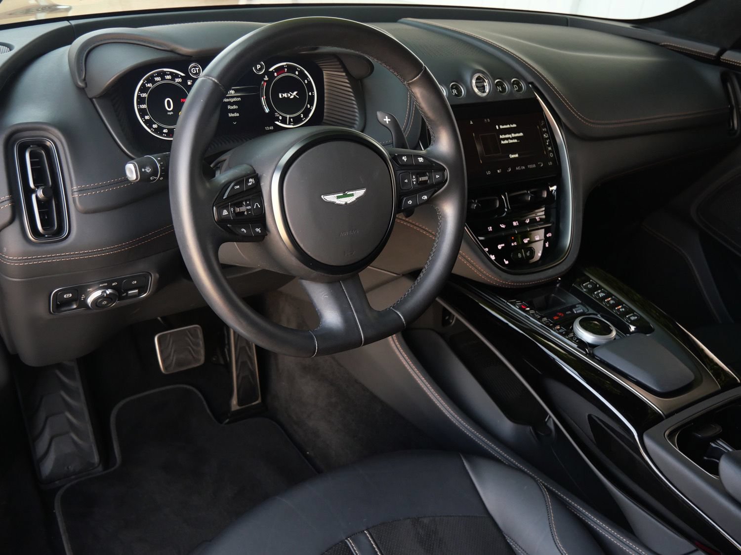 Used 2024 Aston Martin DBX AWD/4WD image 3