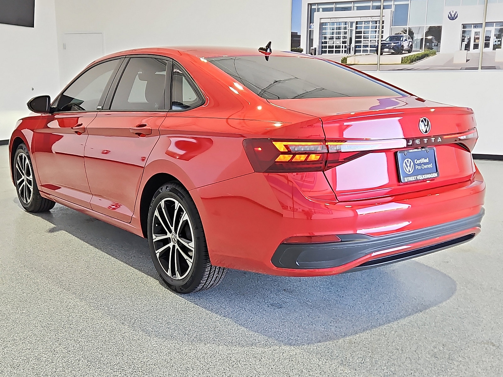 Used 2025 Volkswagen Jetta Sport image 3