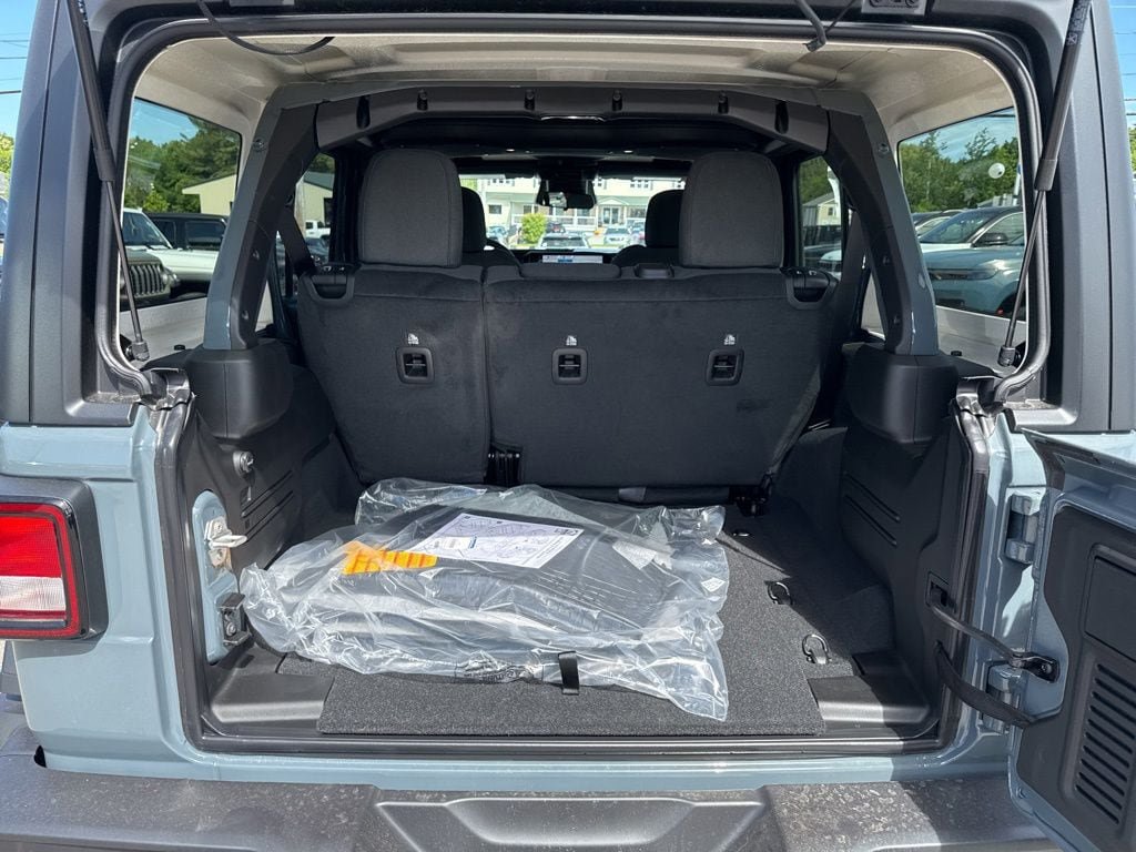 New 2026 Jeep Wrangler Unlimited Sport AWD/4WD image 19