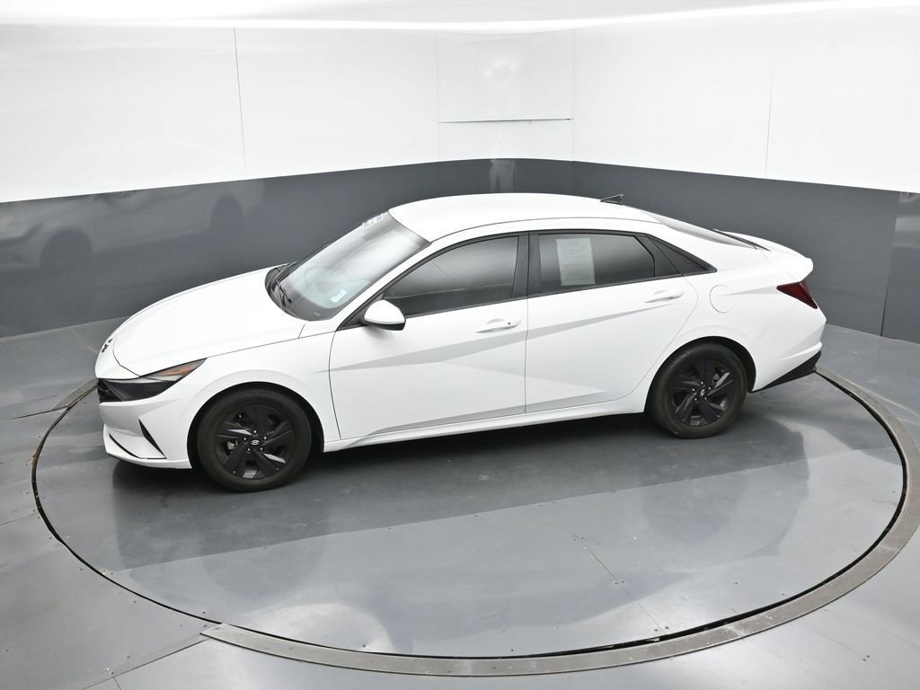 Used 2023 Hyundai Elantra SEL FWD image 47