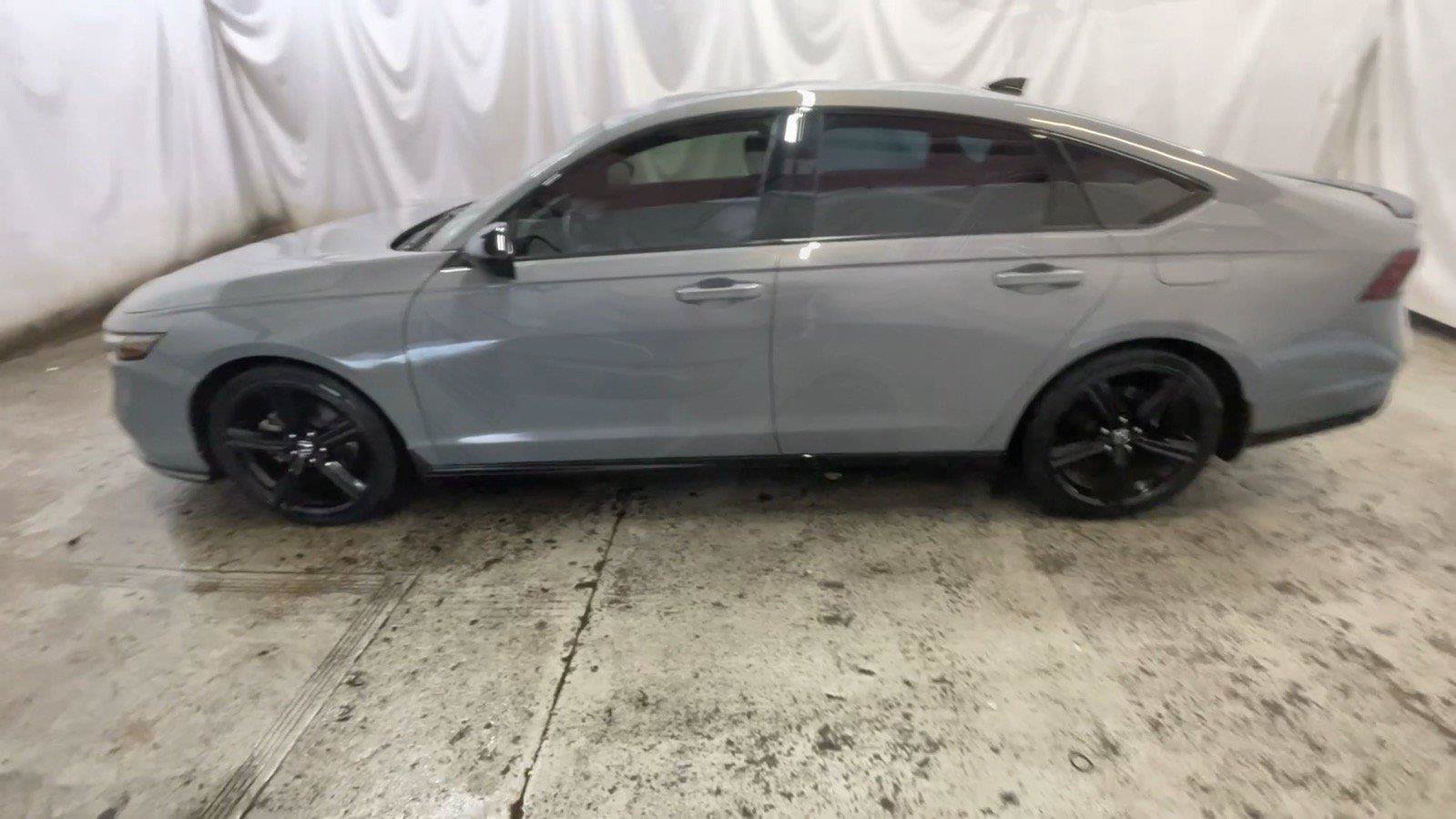 Used 2025 Honda Accord Sport image 13