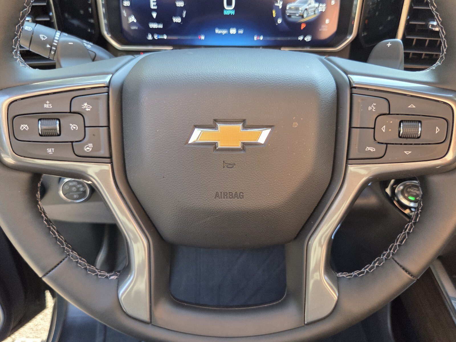 Used 2026 Chevrolet Silverado 1500 High Country w/ Technology Package AWD/4WD image 34