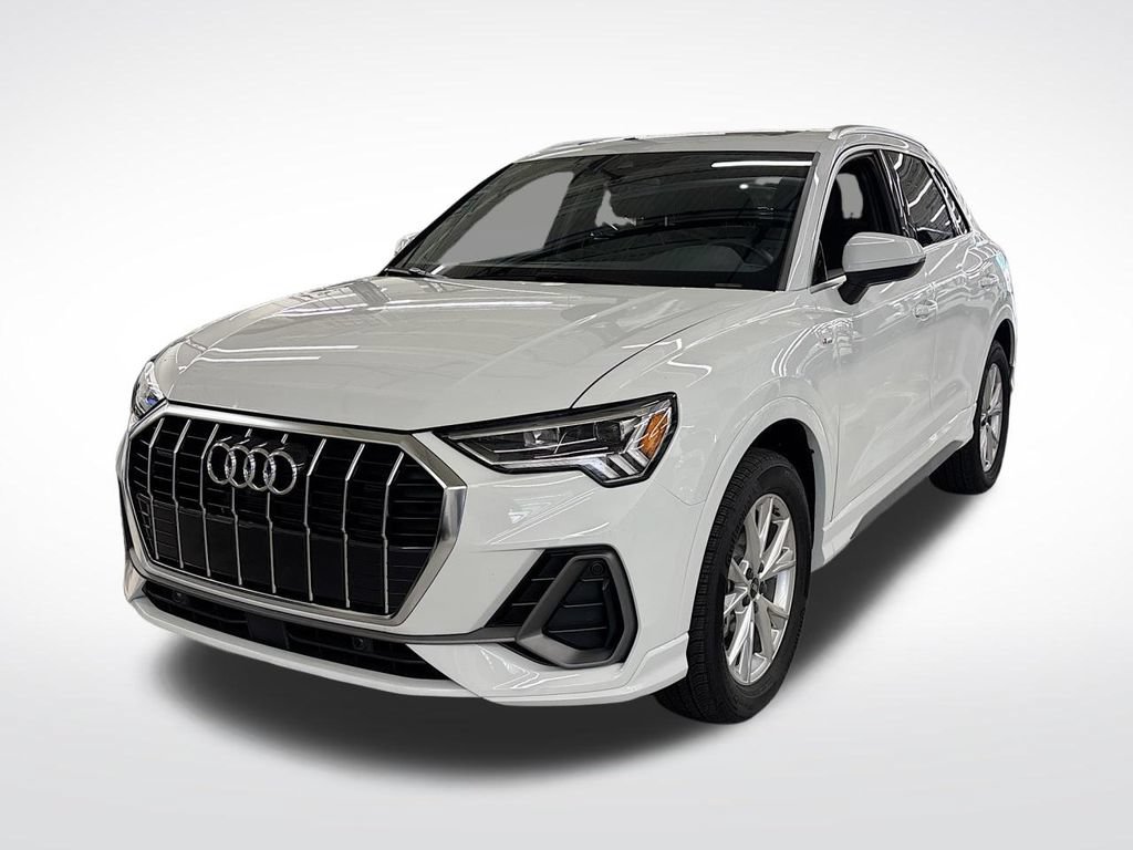 Certified 2025 Audi Q3 2.0T Premium Plus w/ Premium Plus Package