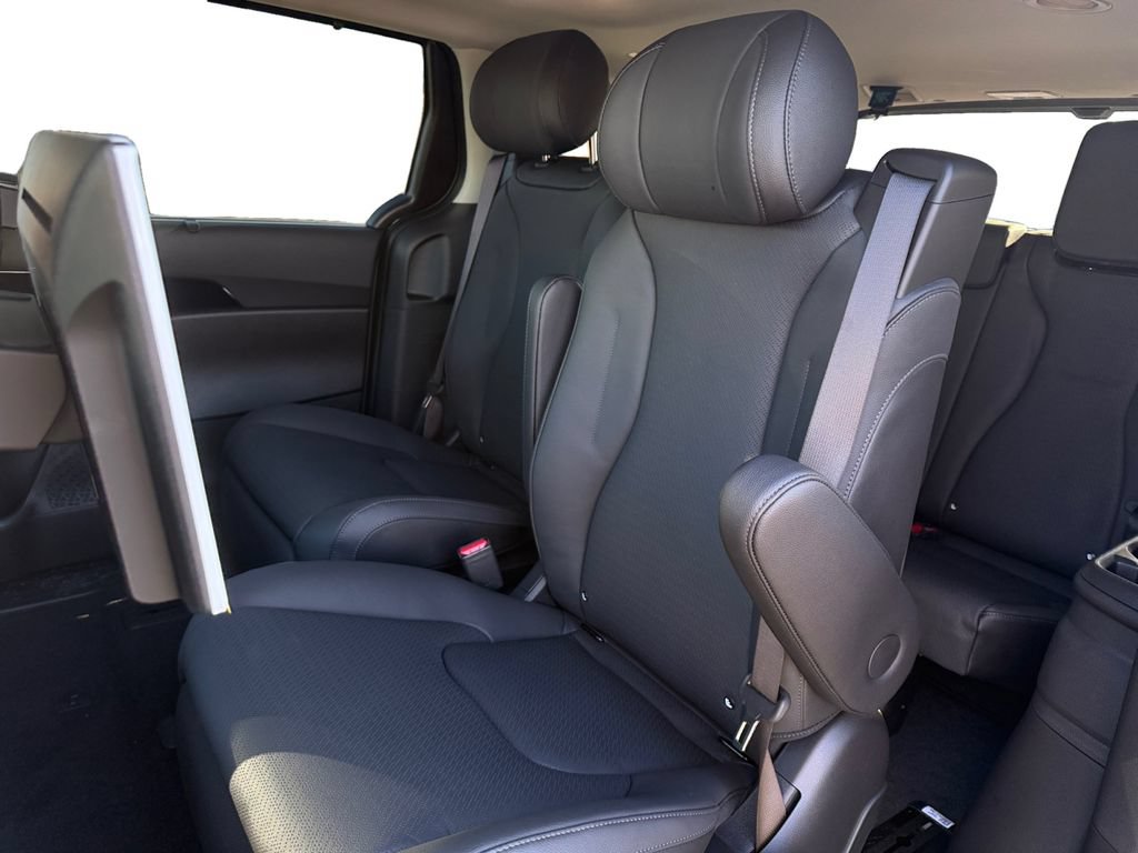 New 2026 Kia Carnival SX Prestige FWD image 14