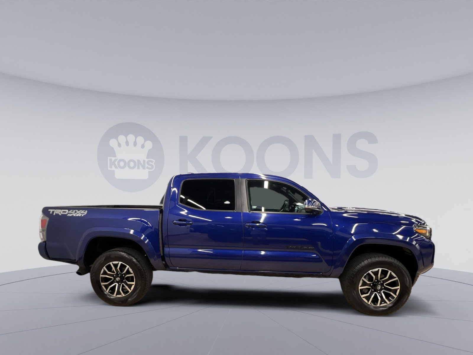 Used 2022 Toyota Tacoma TRD Sport w/ Technology Package AWD/4WD image 4