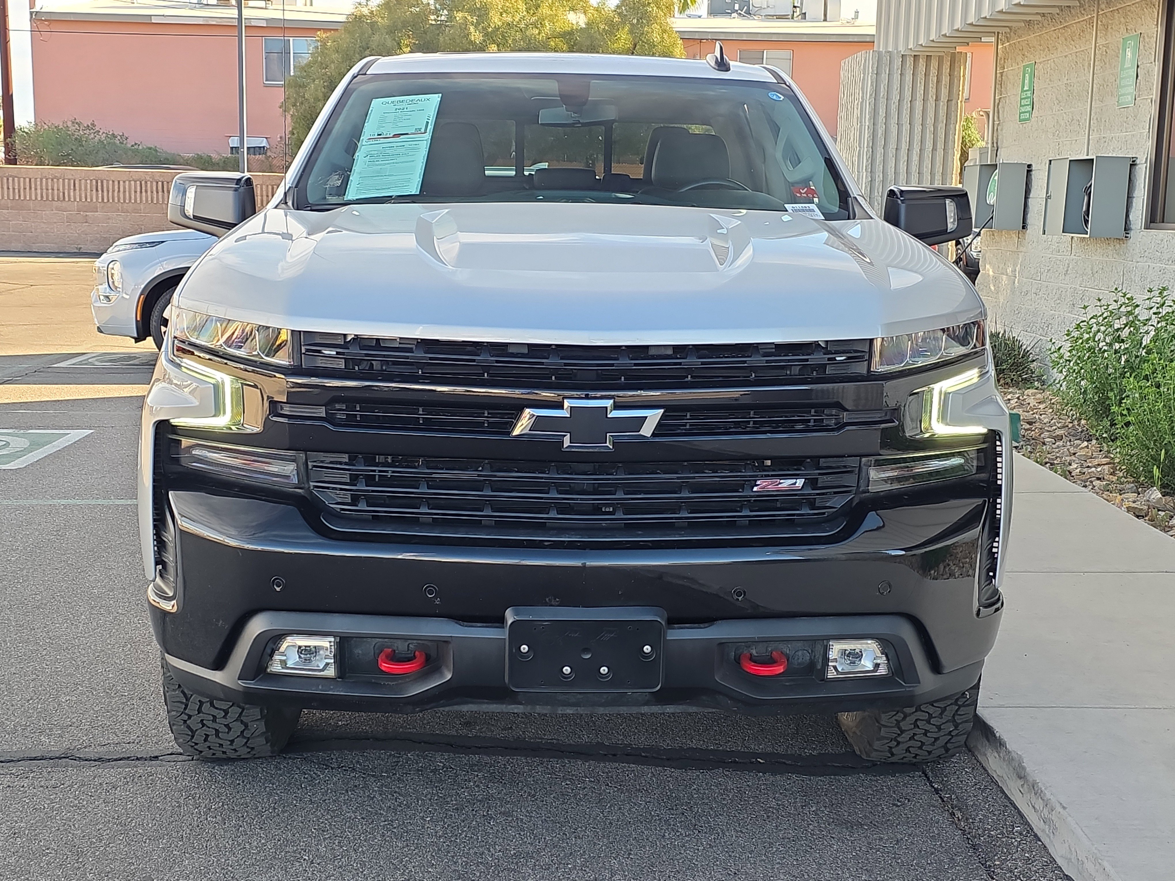 Used 2021 Chevrolet Silverado 1500 LT Trail Boss w/ Convenience Package II image 2