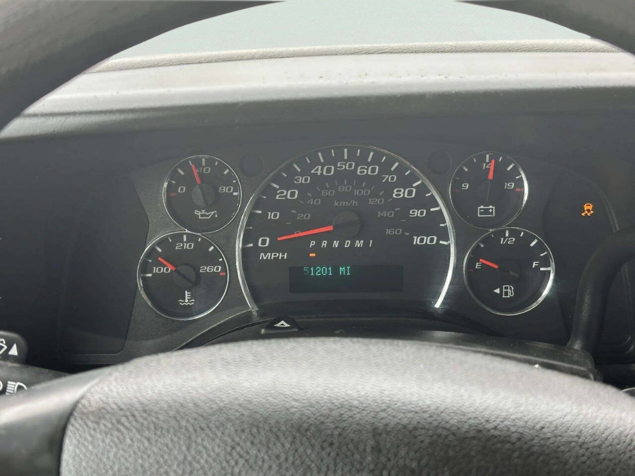 Used 2014 Chevrolet Express 2500 RWD image 19