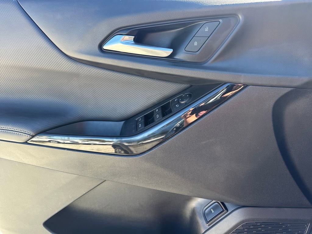 Used 2025 Chevrolet Equinox LT w/ Convenience Package II FWD image 21