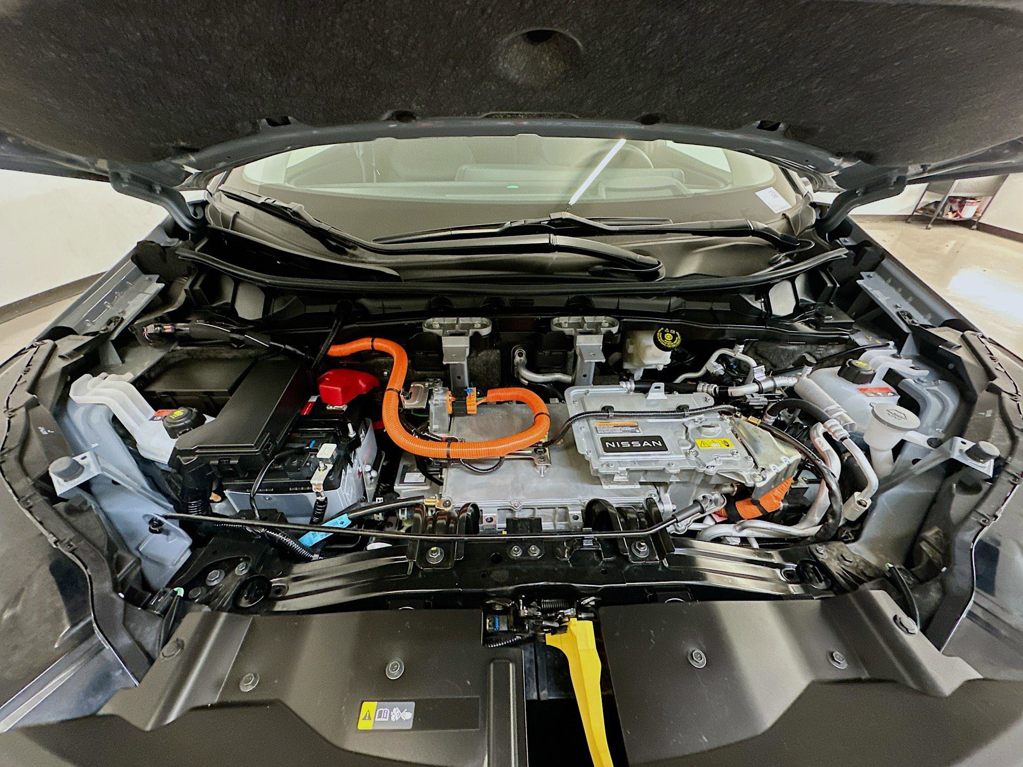 Used 2025 Nissan Ariya AWD image 34