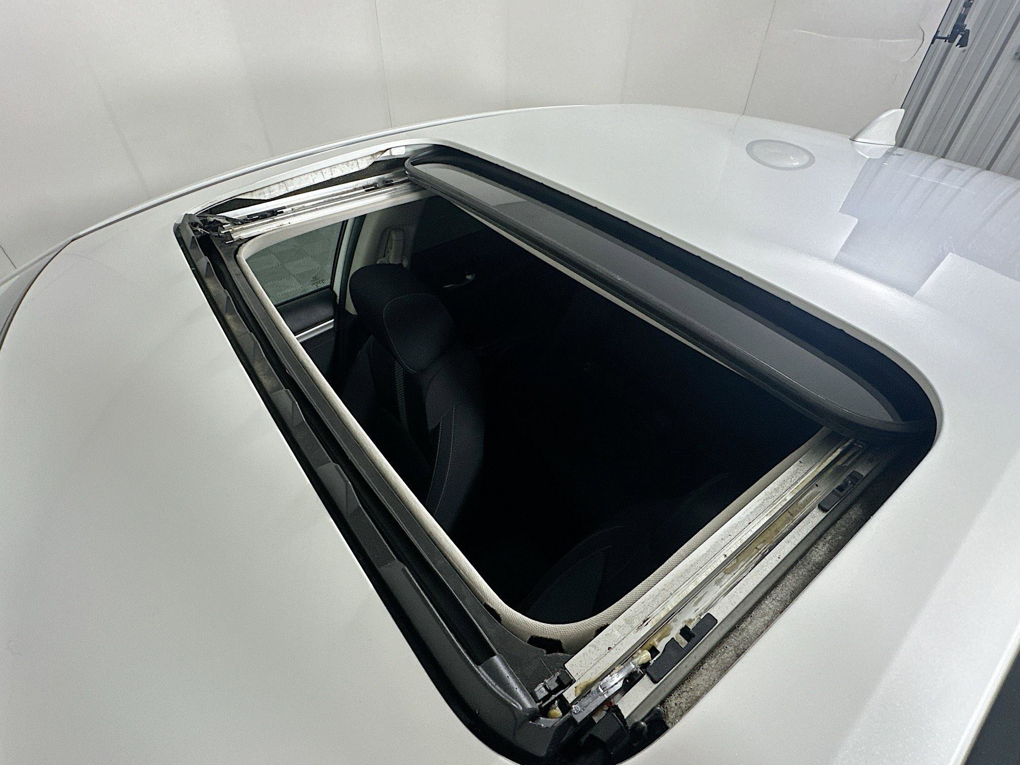 Used 2020 Honda Civic EX image 24