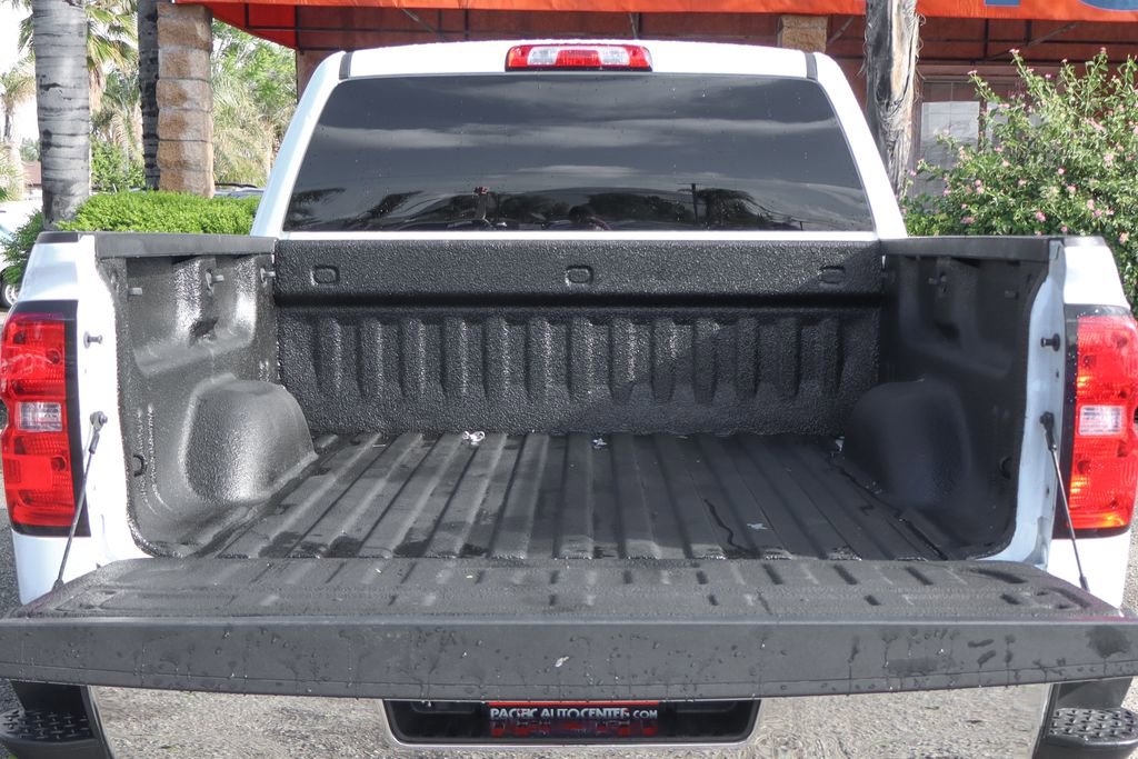 Used 2018 Chevrolet Silverado 1500 LT w/ All Star Edition AWD/4WD image 8