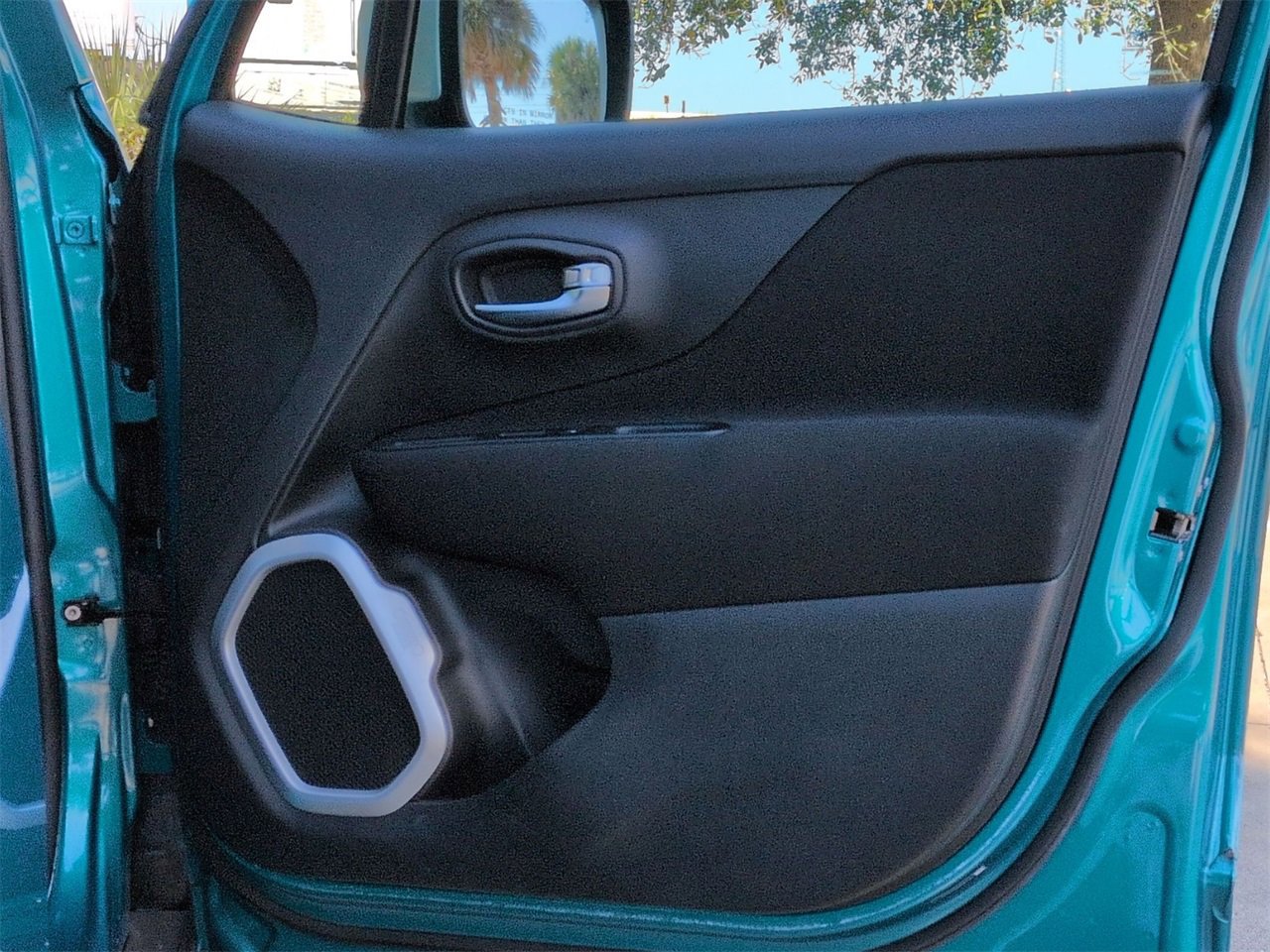 Used 2021 Jeep Renegade Latitude image 18