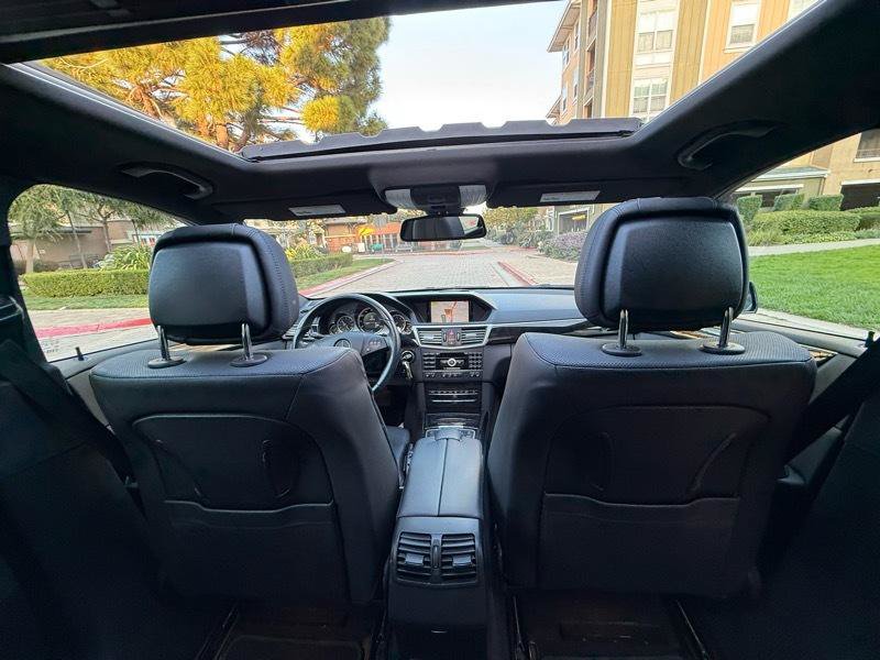 Used 2010 Mercedes-Benz E 550 Sedan image 46