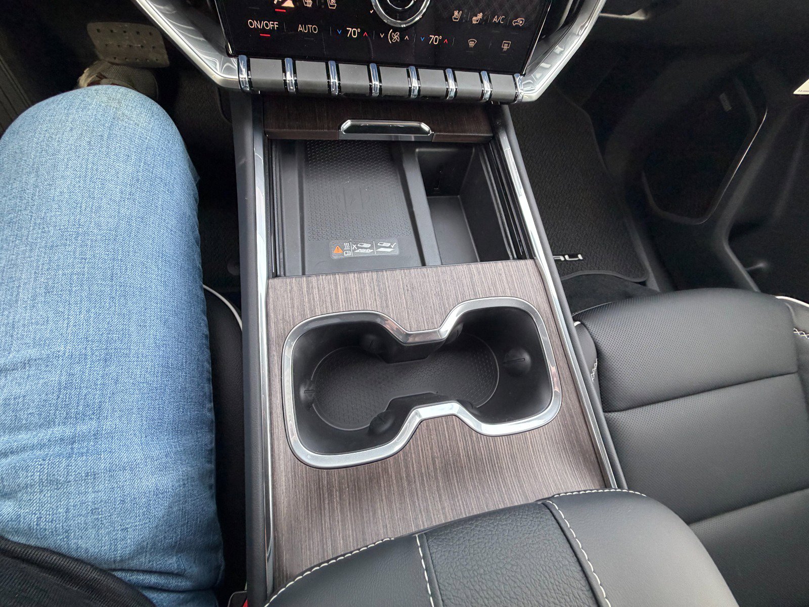 New 2026 GMC Acadia Denali w/ Super Cruise Package image 17