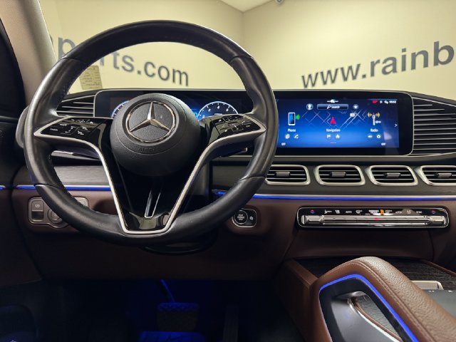 Used 2025 Mercedes-Benz GLE 350 4MATIC w/ AMG Line Exterior image 9