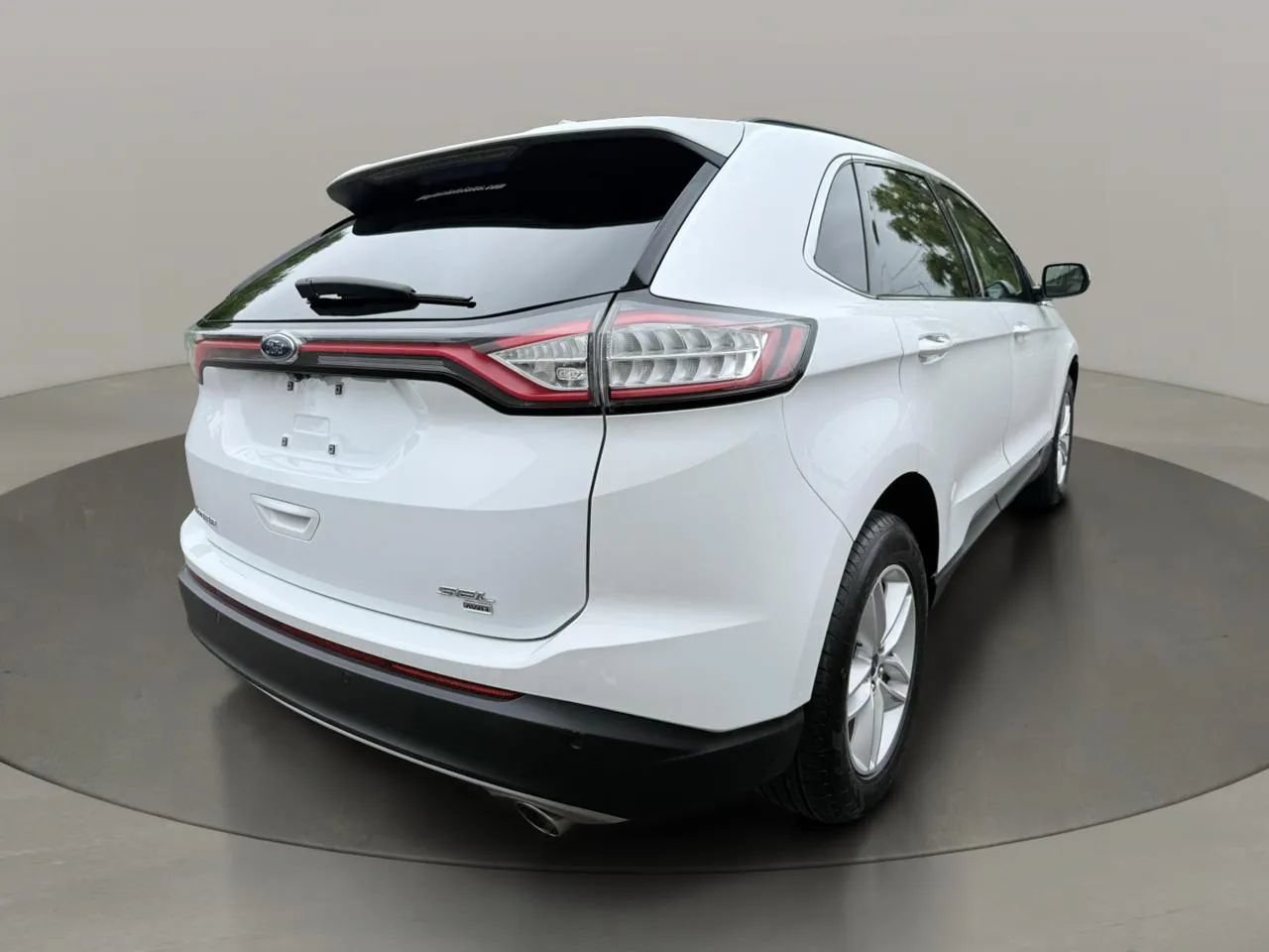 Used 2018 Ford Edge SEL w/ Equipment Group 201A AWD/4WD image 8