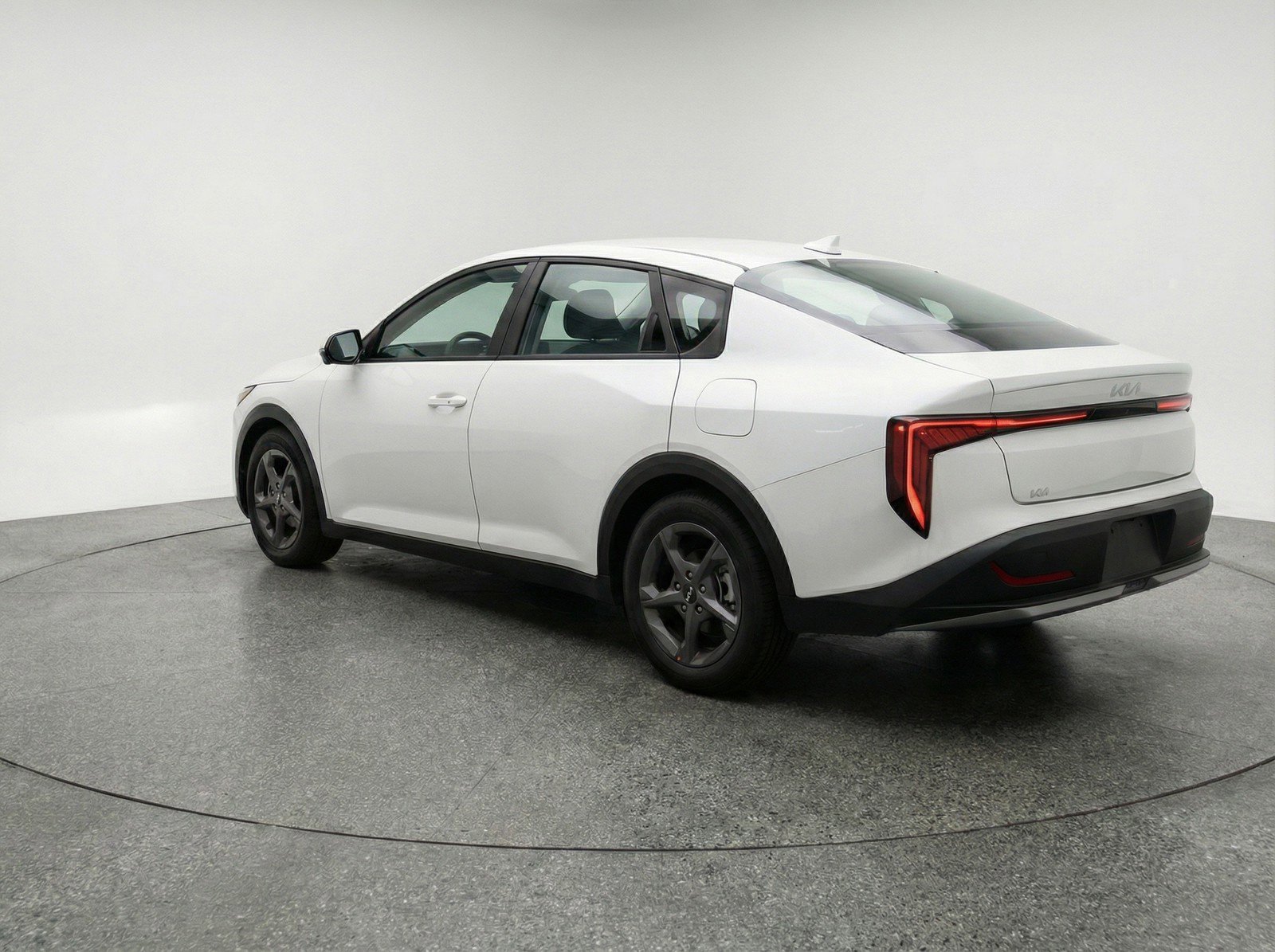 Used 2025 Kia K4 LXS FWD image 6