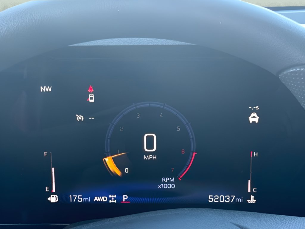 Used 2025 Chevrolet TrailBlazer LT AWD/4WD image 14