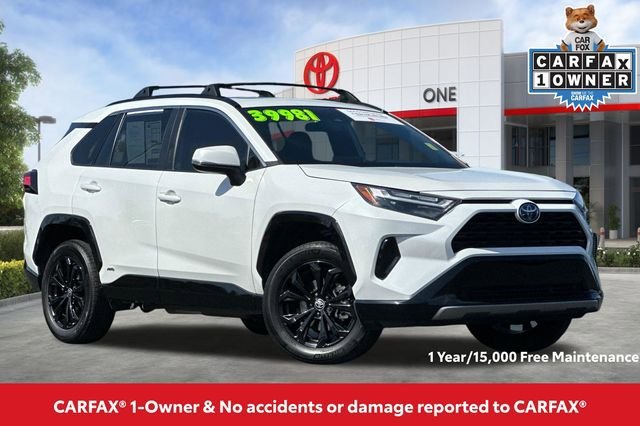 Used 2024 Toyota RAV4 SE w/ Convenience Package AWD/4WD image 2