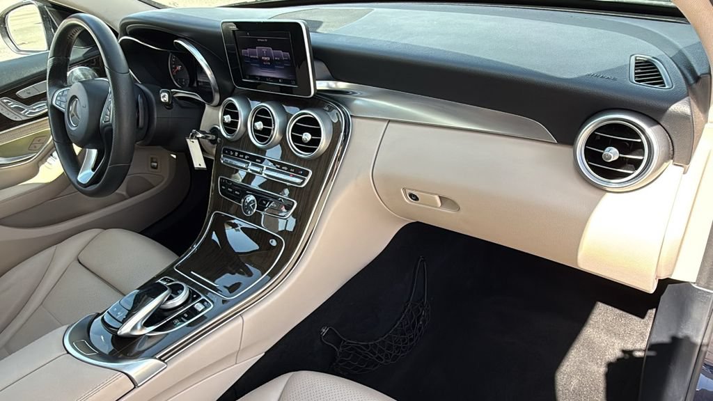Used 2015 Mercedes-Benz C 300 4MATIC Sedan image 39