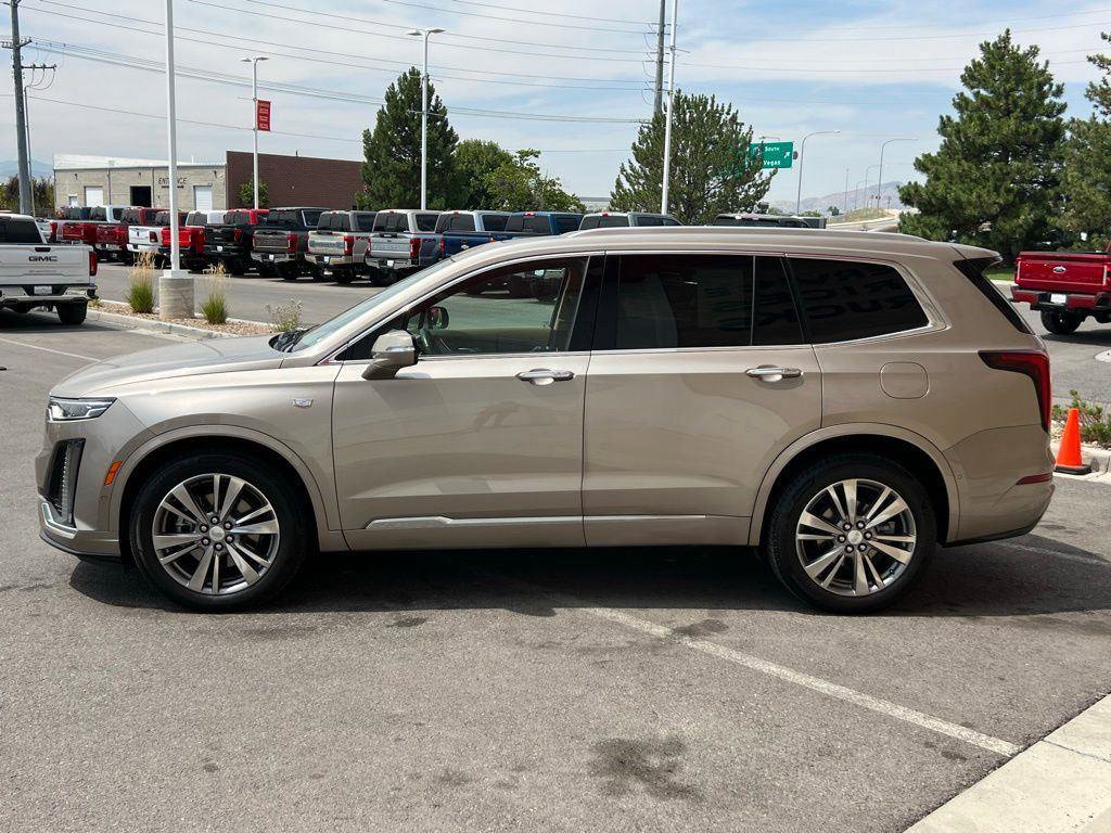 Used 2022 Cadillac XT6 Premium Luxury w/ Platinum Package image 9