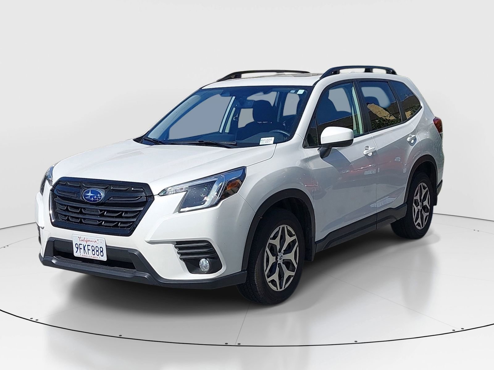 Certified 2023 Subaru Forester Premium AWD/4WD image 3