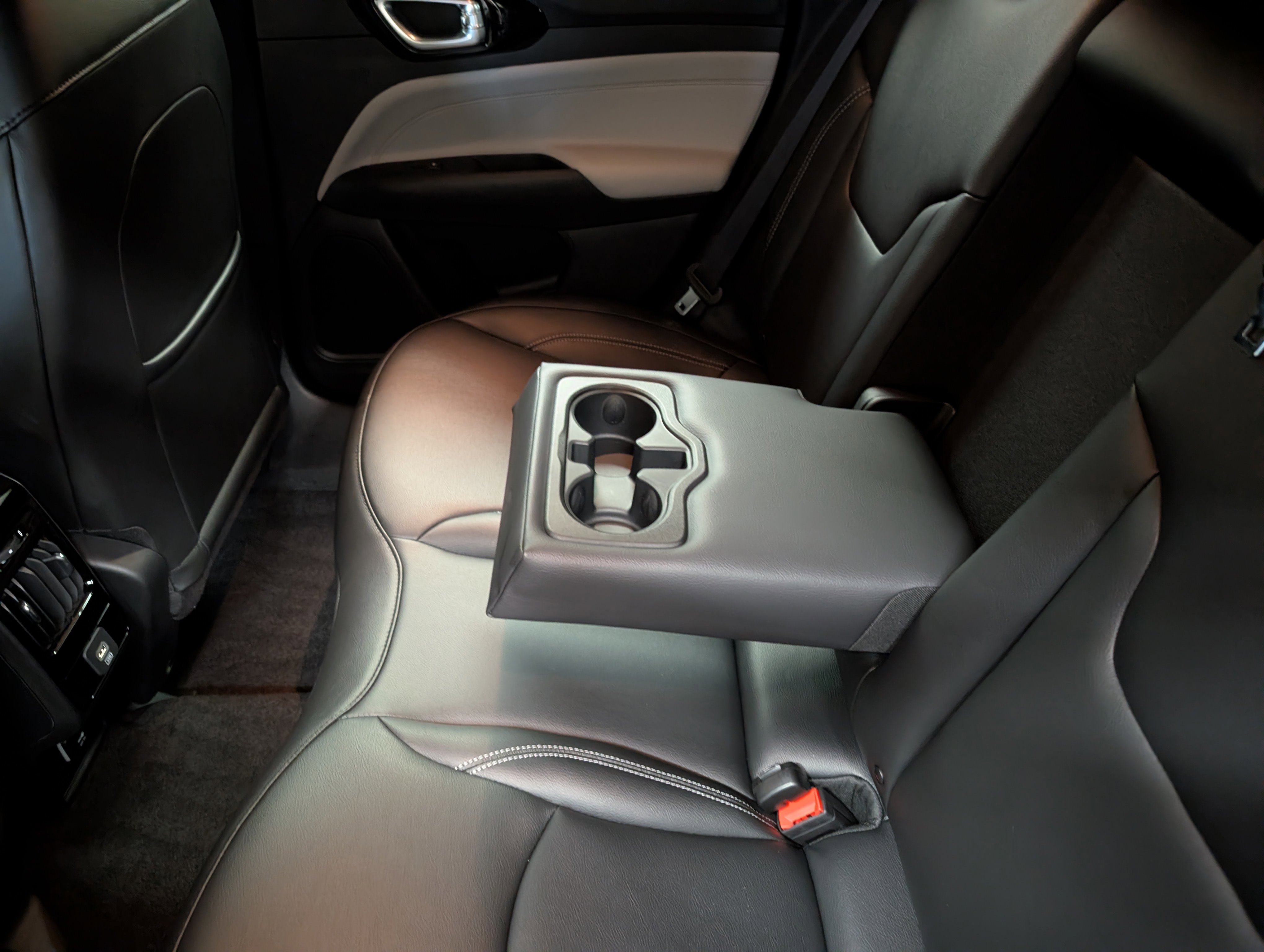 New 2026 Jeep Compass Limited image 8