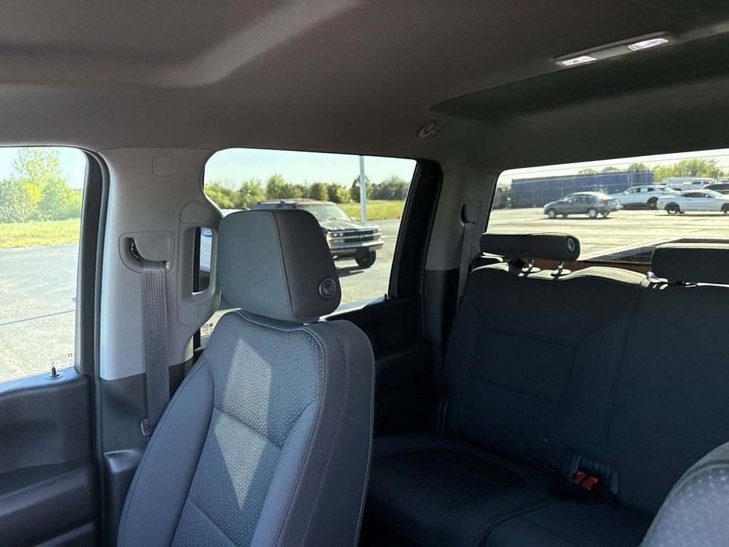 Used 2022 Chevrolet Silverado 2500 Custom w/ Custom Convenience Package image 10