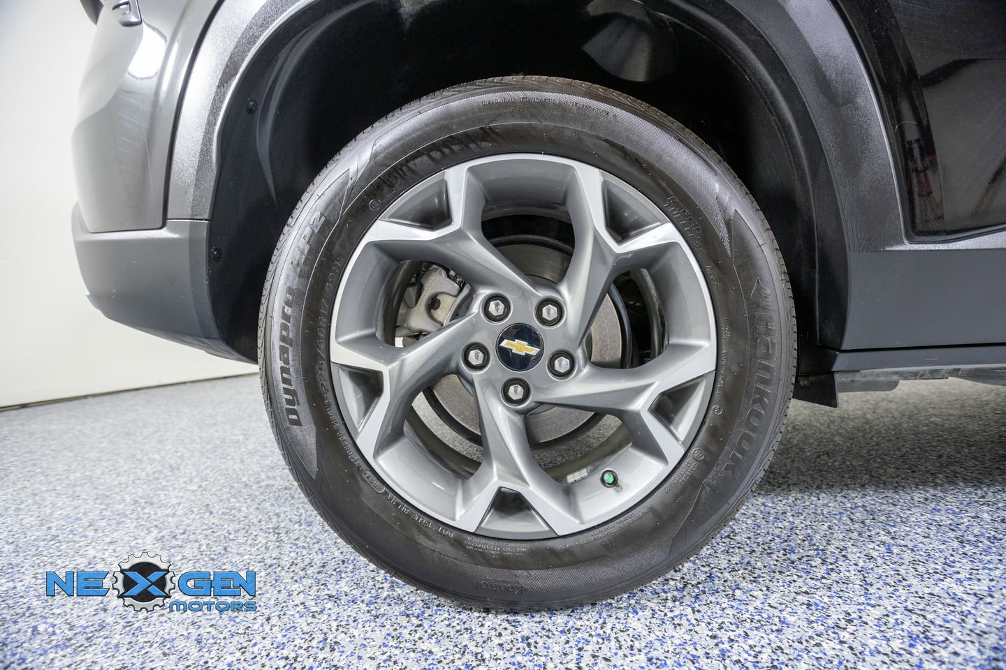Used 2025 Chevrolet Trax LT w/ Driver Confidence Package FWD image 45