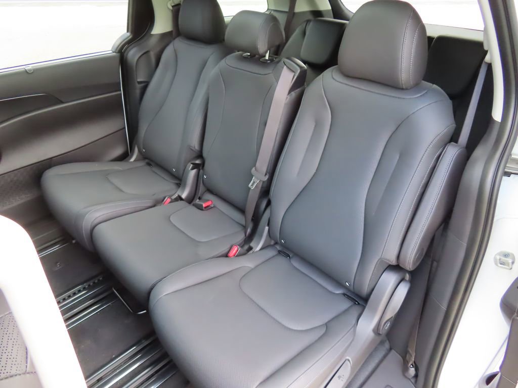 New 2026 Kia Carnival SX Prestige FWD image 24