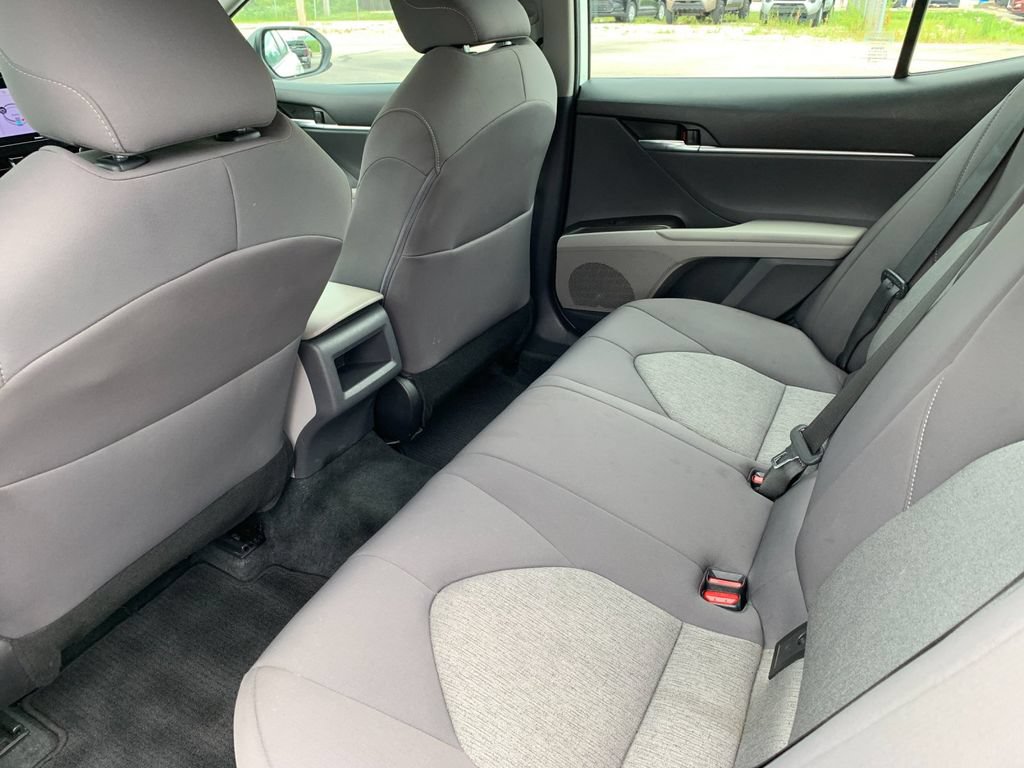 Used 2022 Toyota Camry LE FWD image 14