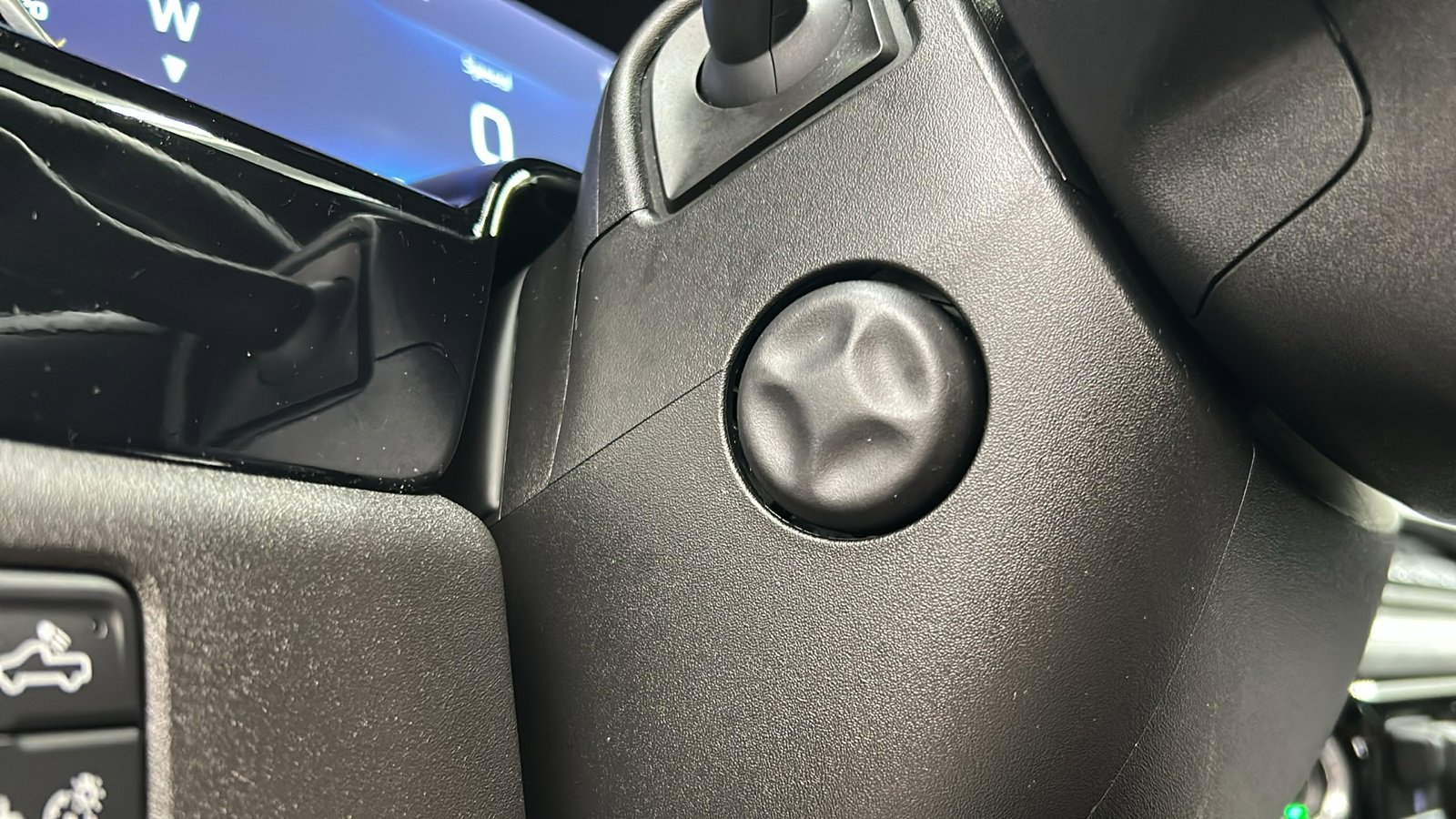 Used 2023 Chevrolet Silverado 1500 High Country w/ High Country Premium Package image 31