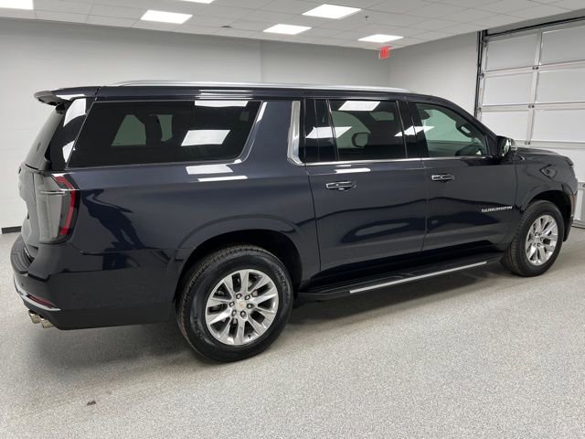 Used 2025 Chevrolet Suburban Premier AWD/4WD image 11