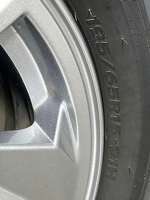 Used 2025 Hyundai Elantra SE image 35