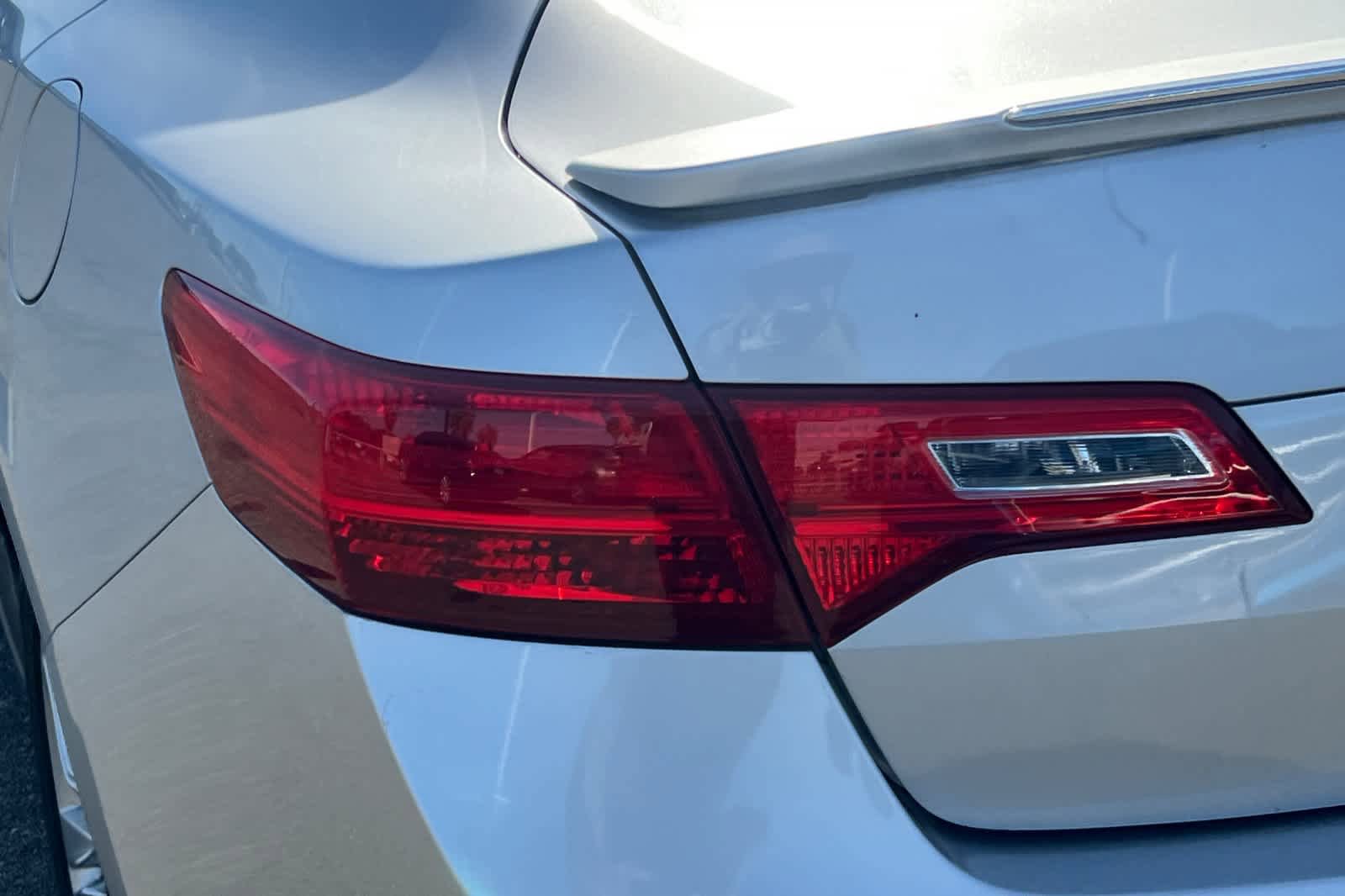 Used 2013 Acura ILX Hybrid w/ Technology Package FWD image 20