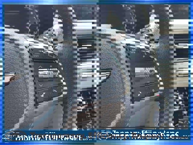 Used 2025 Genesis G70 2.5T image 22