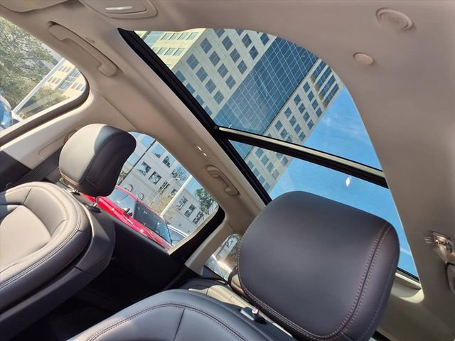 Used 2026 Lincoln Nautilus Premier w/ Equipment Group 102A image 9