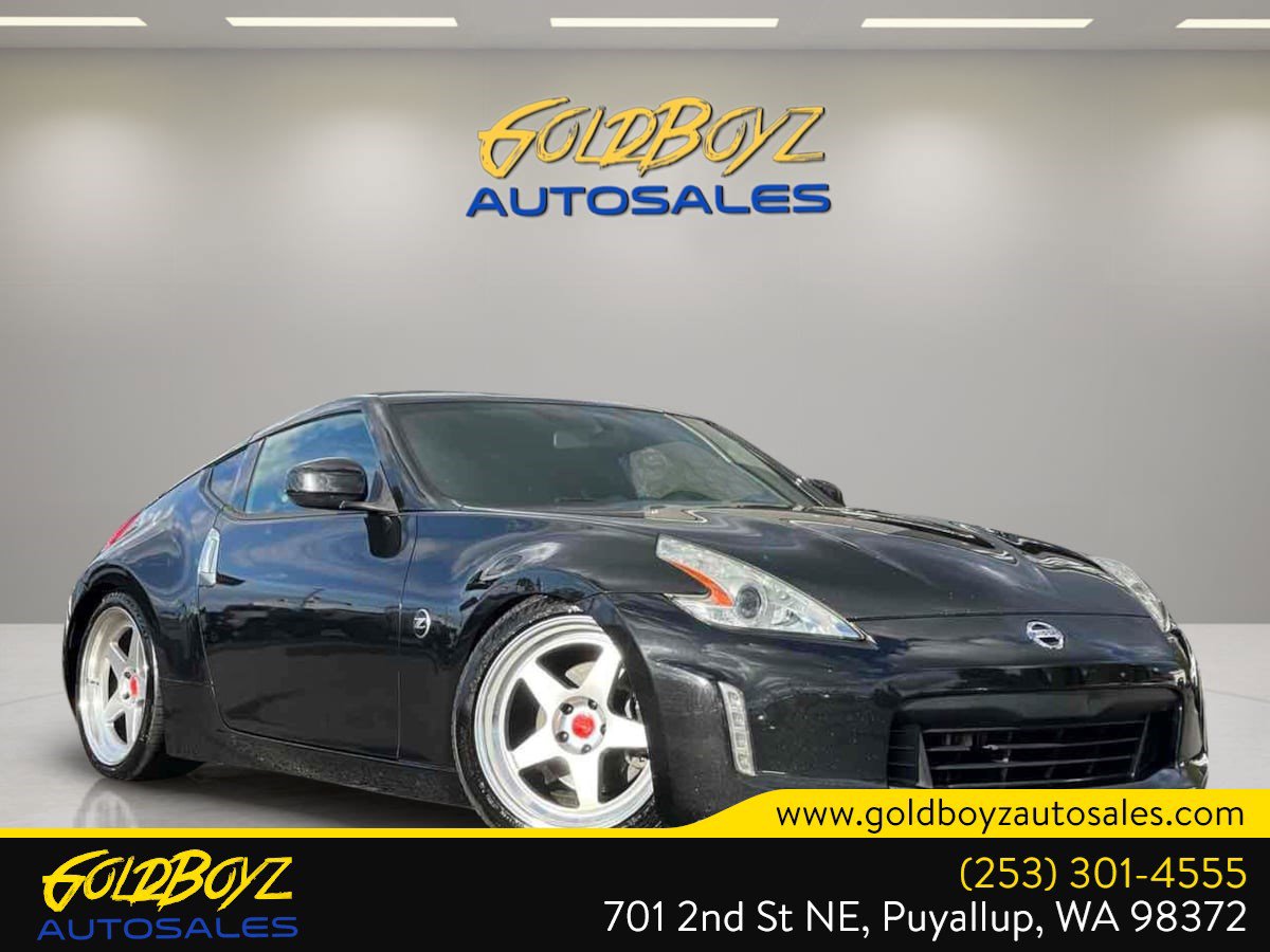 Used 2017 Nissan 370Z Coupe RWD image 1