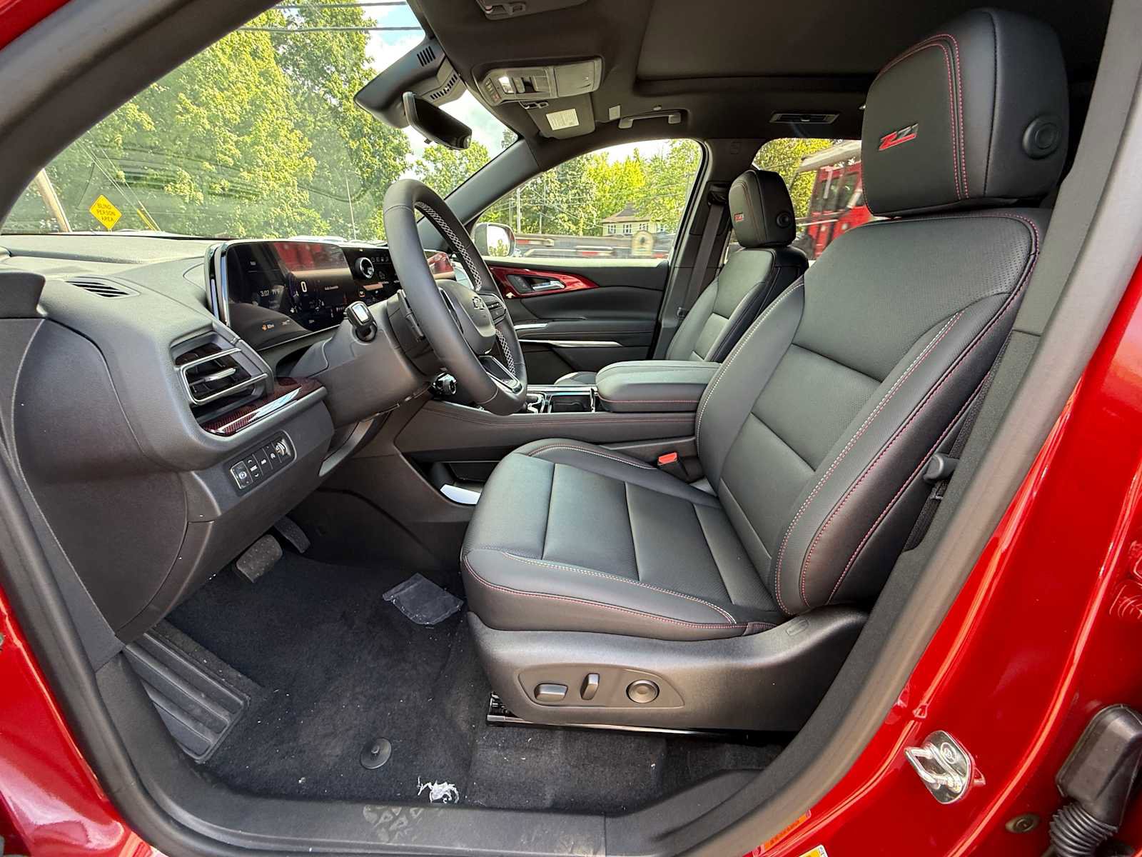 New 2026 Chevrolet Traverse Z71 w/ Driver Confidence Package image 16