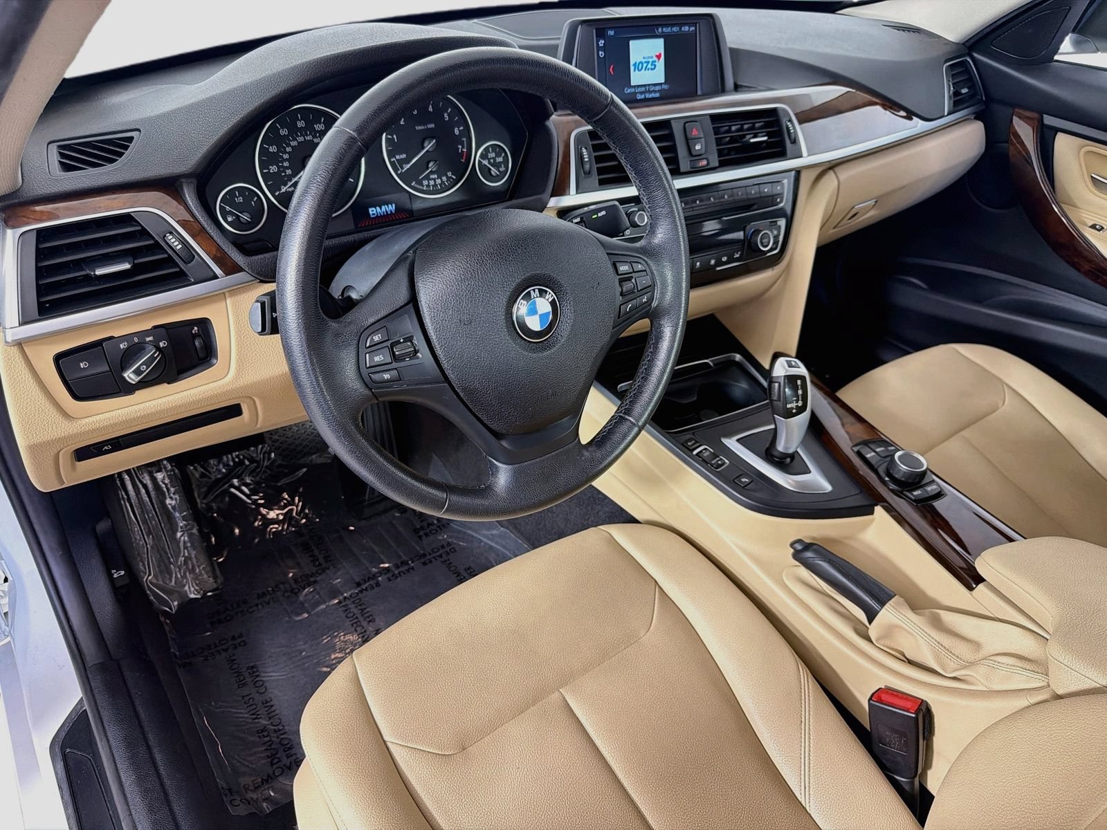 Used 2018 BMW 320i Sedan RWD image 9