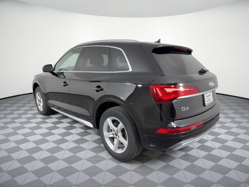 Used 2023 Audi Q5 2.0T Premium w/ Convenience Package AWD/4WD image 3