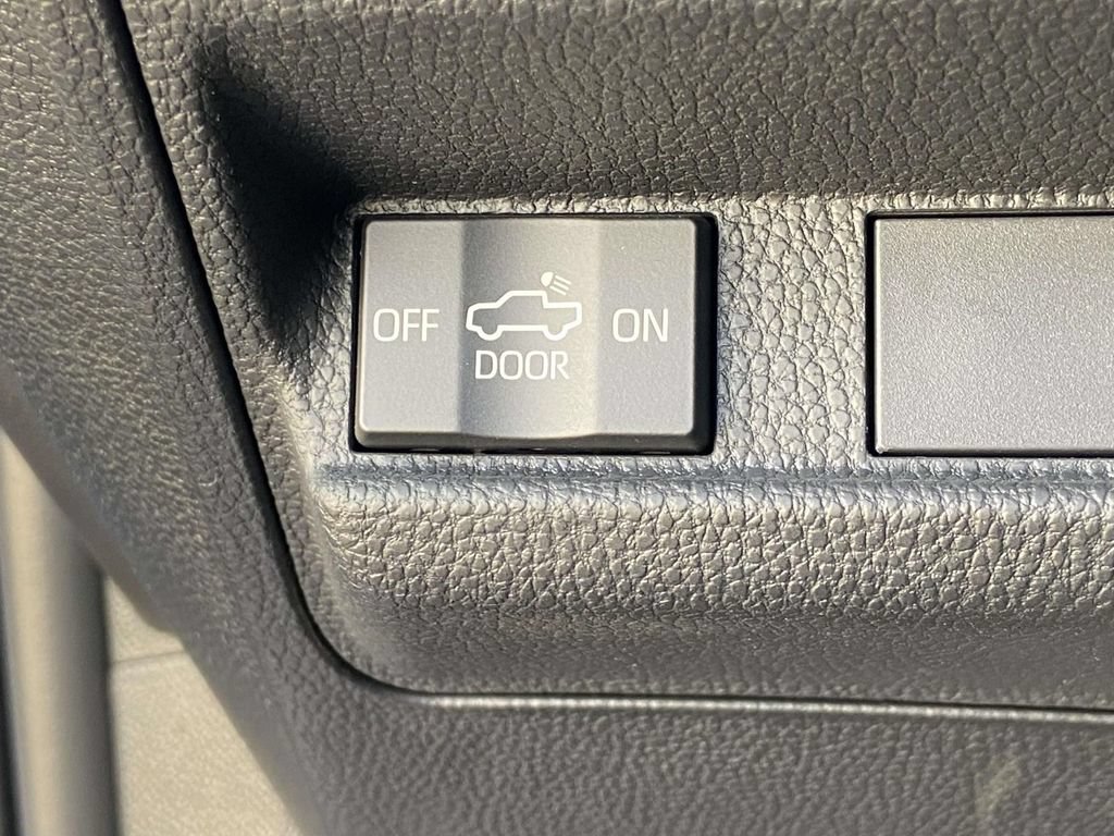 Used 2024 Toyota Tacoma SR5 AWD/4WD image 30