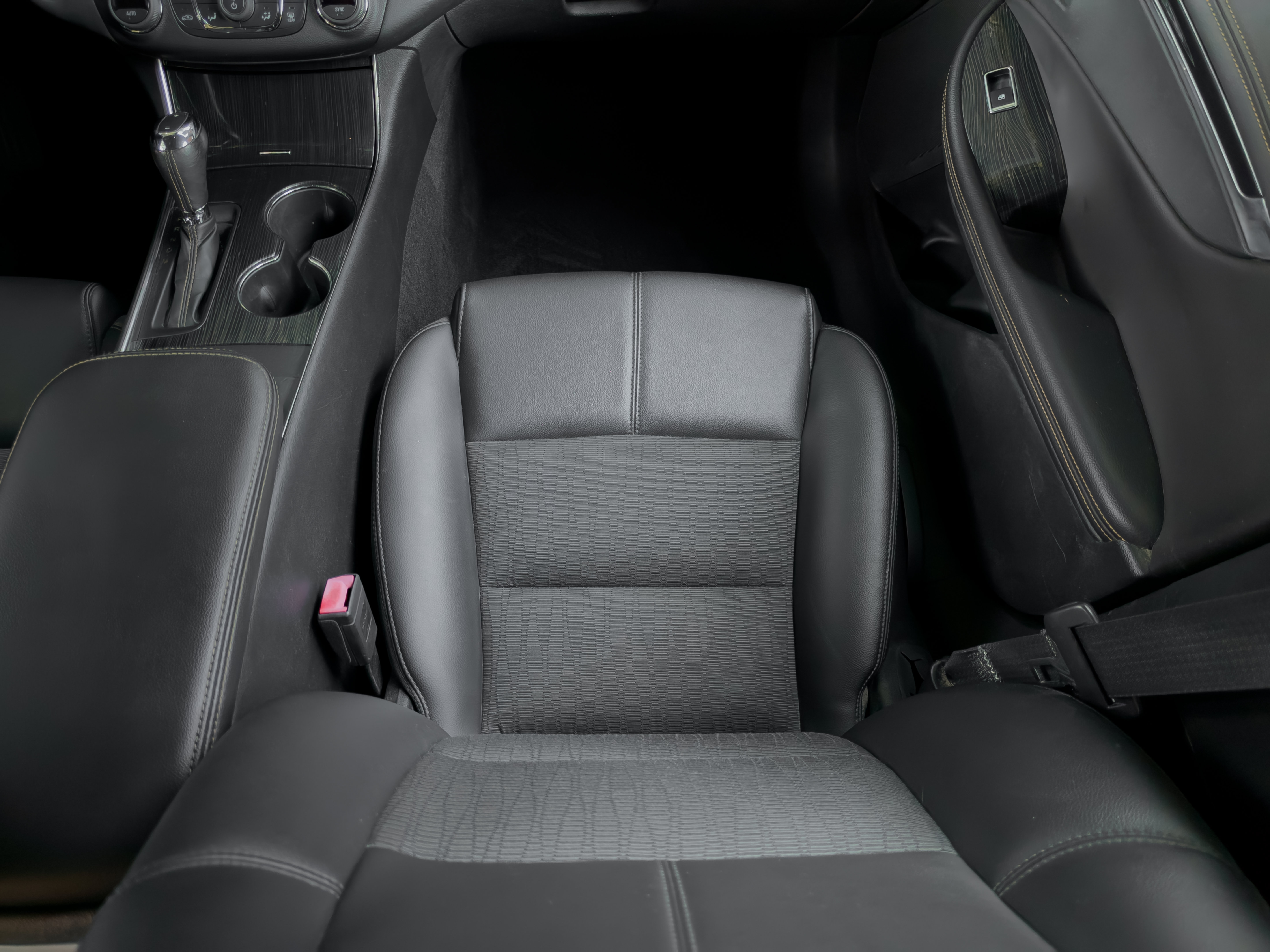 Used 2018 Chevrolet Impala LT FWD image 61