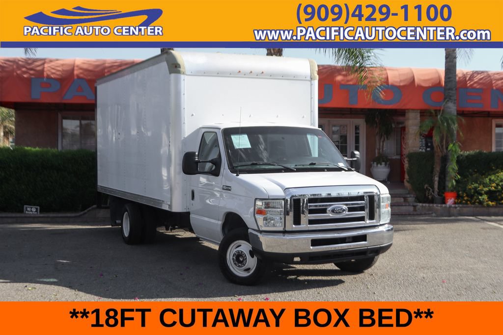 Used 2016 Ford E-450 and Econoline 450 Super Duty w/ Power Windows & Locks Group RWD image 1