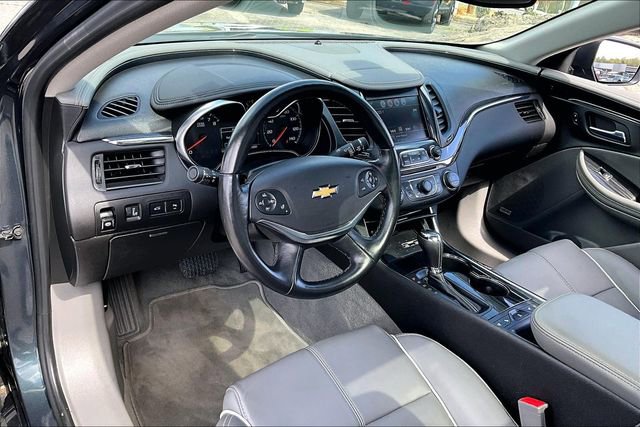 Used 2018 Chevrolet Impala Premier w/ Premier Convenience Package image 14