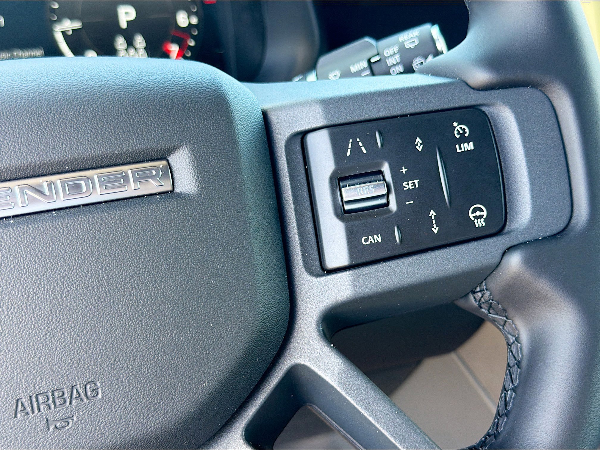 New 2026 Land Rover Defender 130 X-Dynamic SE AWD/4WD image 40