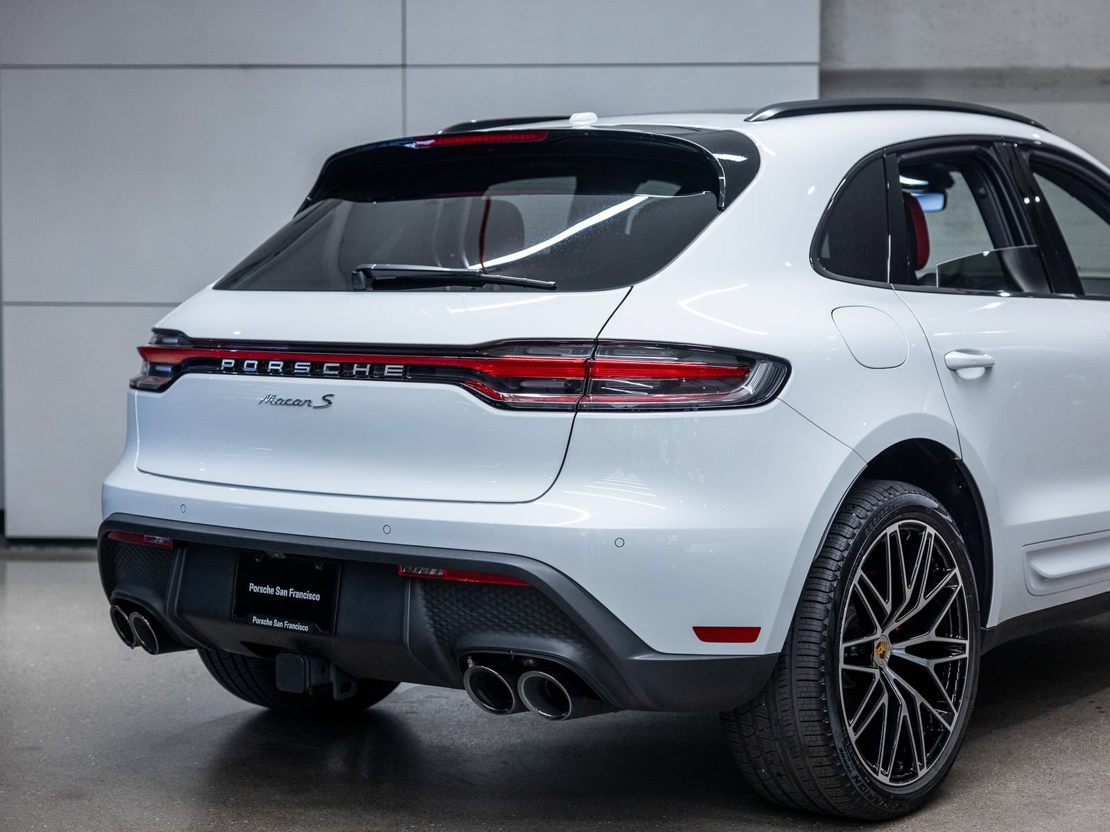 Certified 2025 Porsche Macan S AWD/4WD image 26