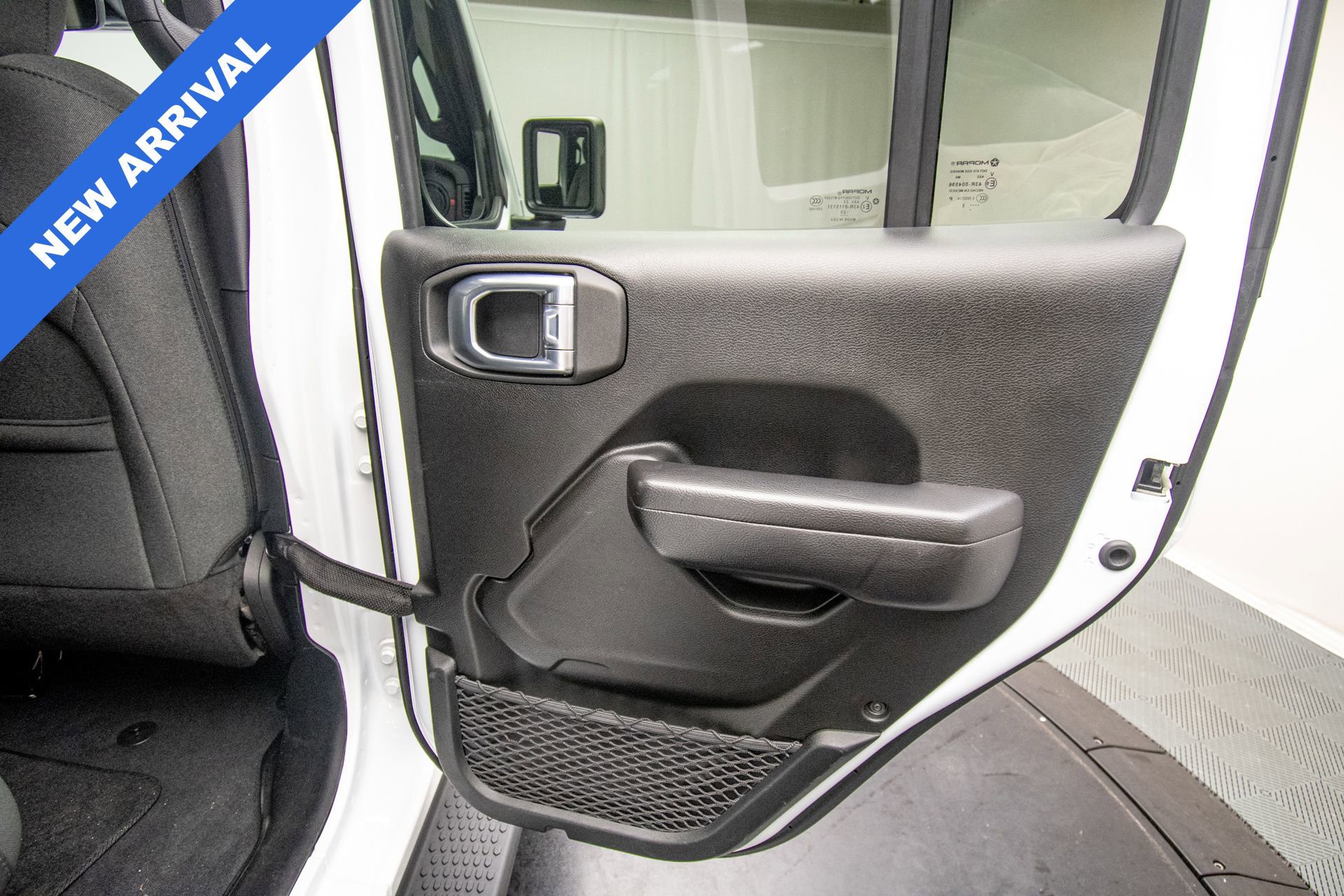 Used 2024 Jeep Wrangler Unlimited Rubicon image 35