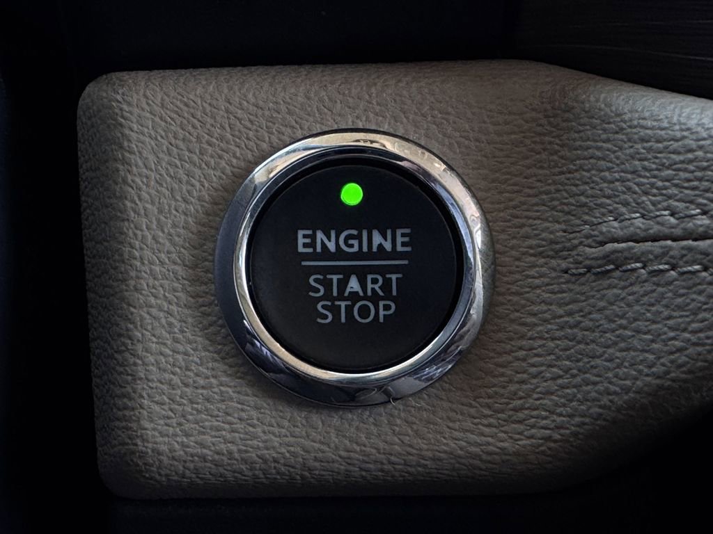 Used 2024 Ford Expedition Limited image 21